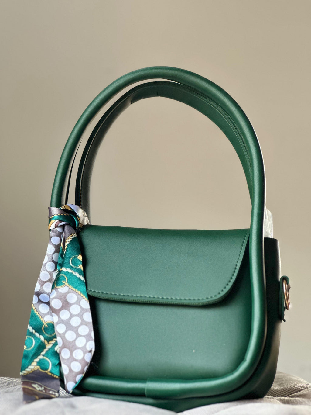 Hand bag