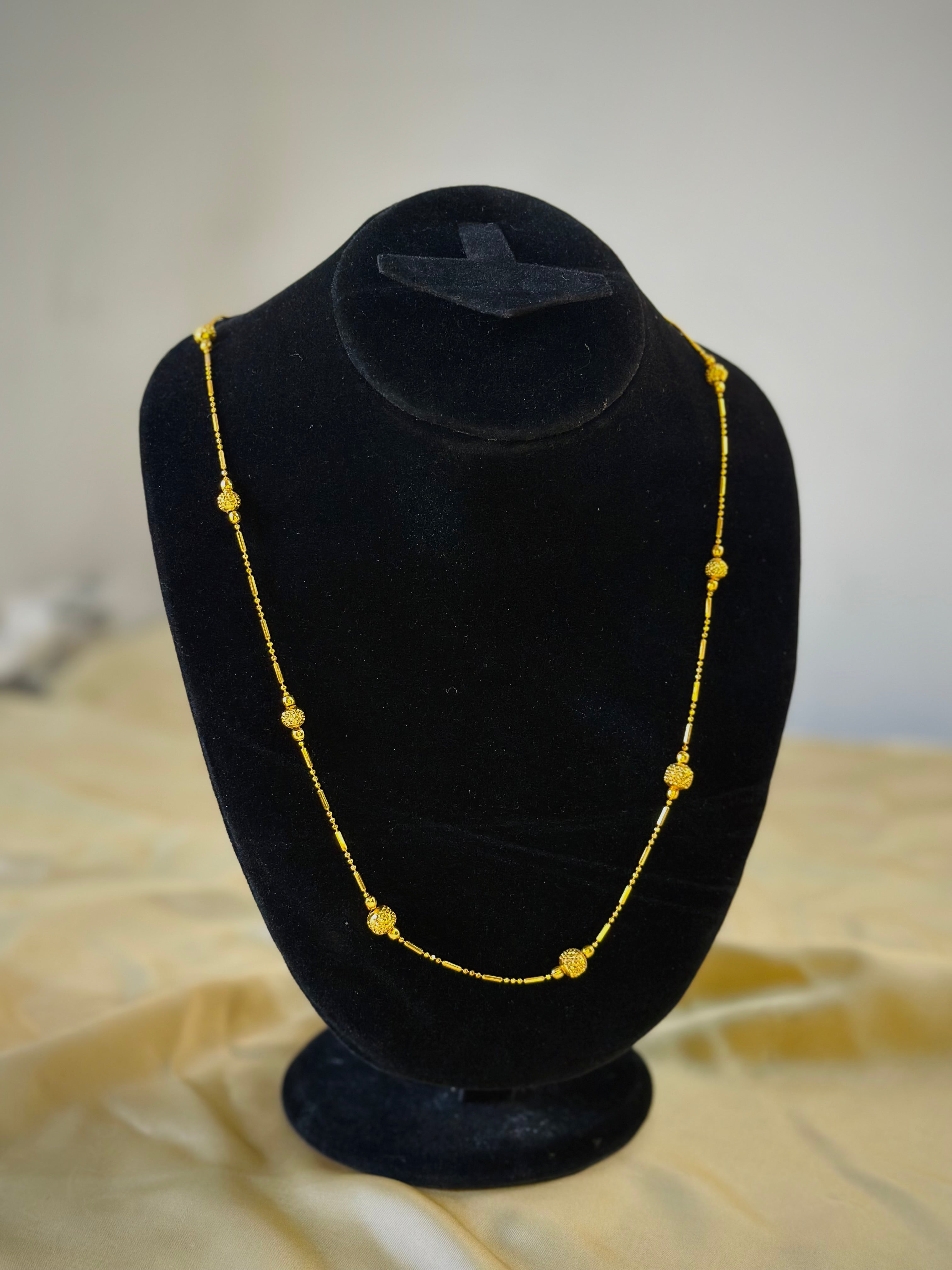 Triplet pearl western chain