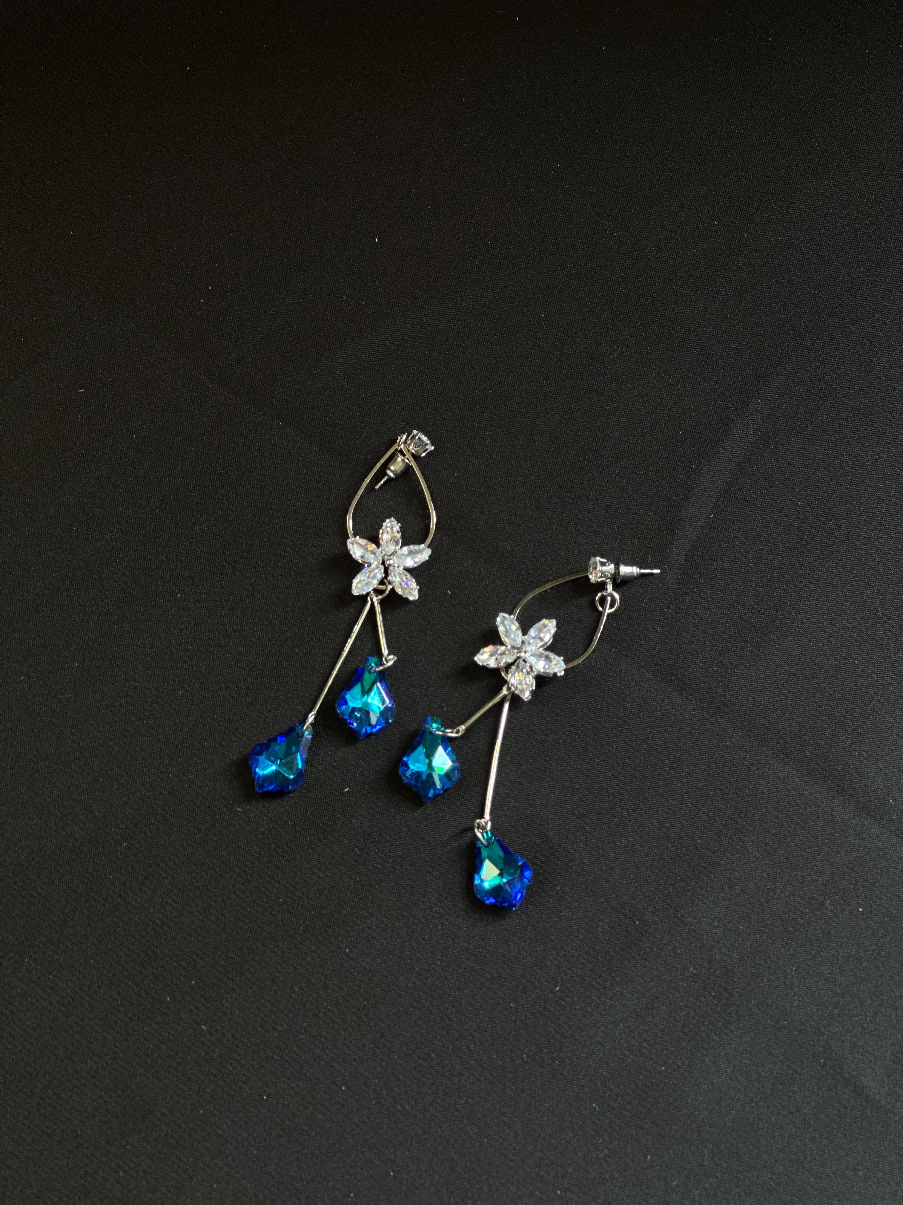 Crystal silver earrings