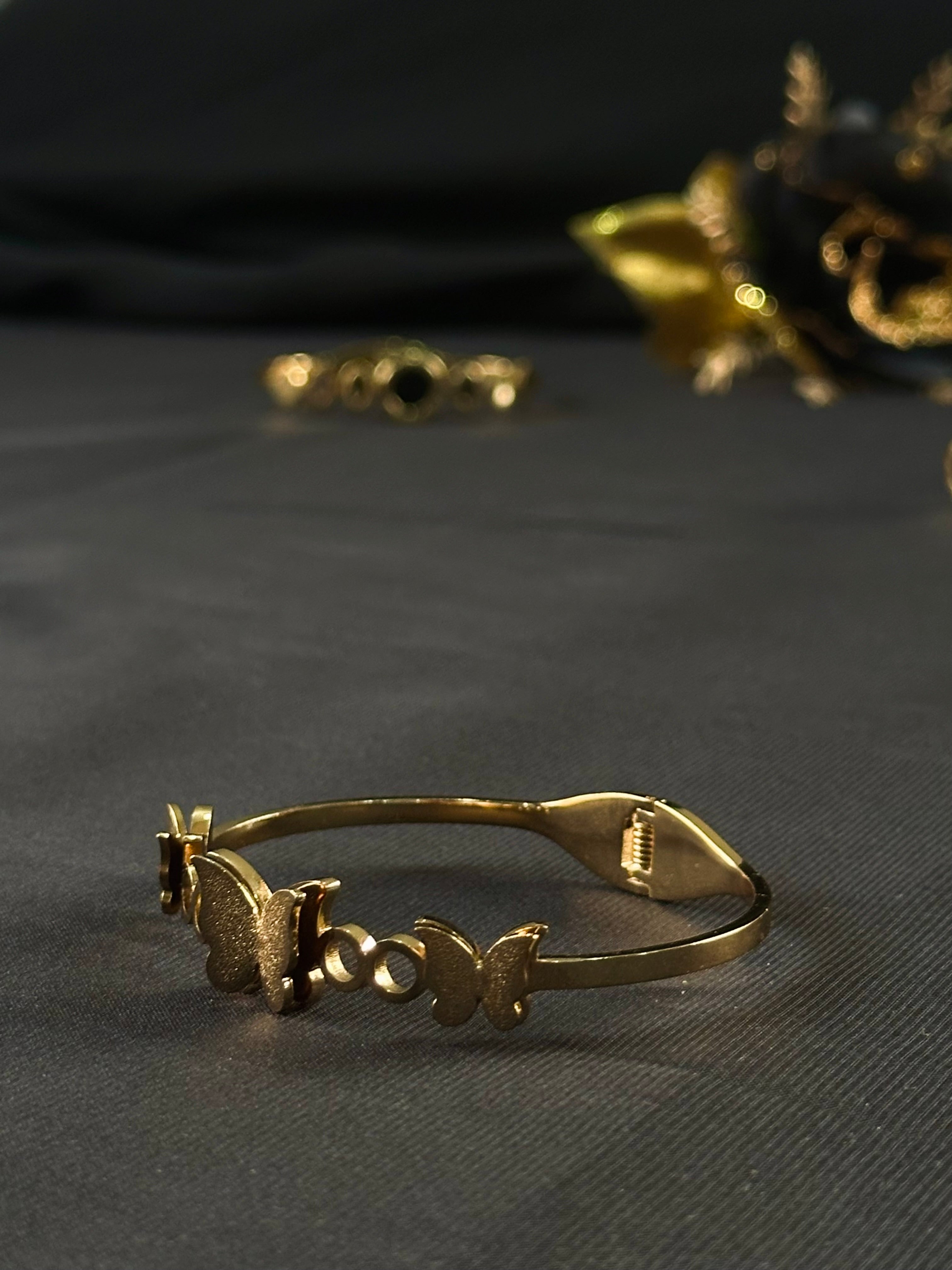 Bracelet