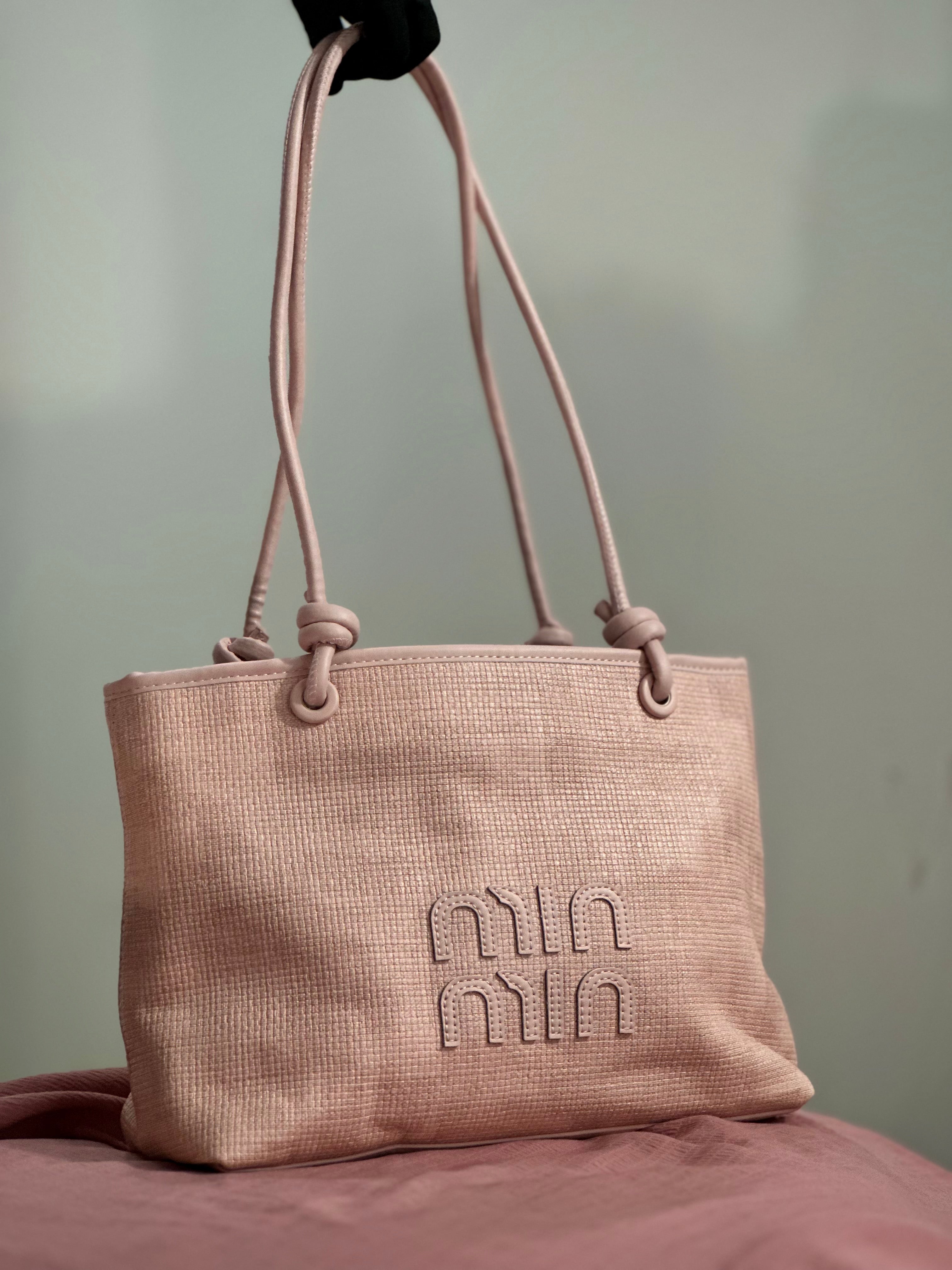 Hand bag