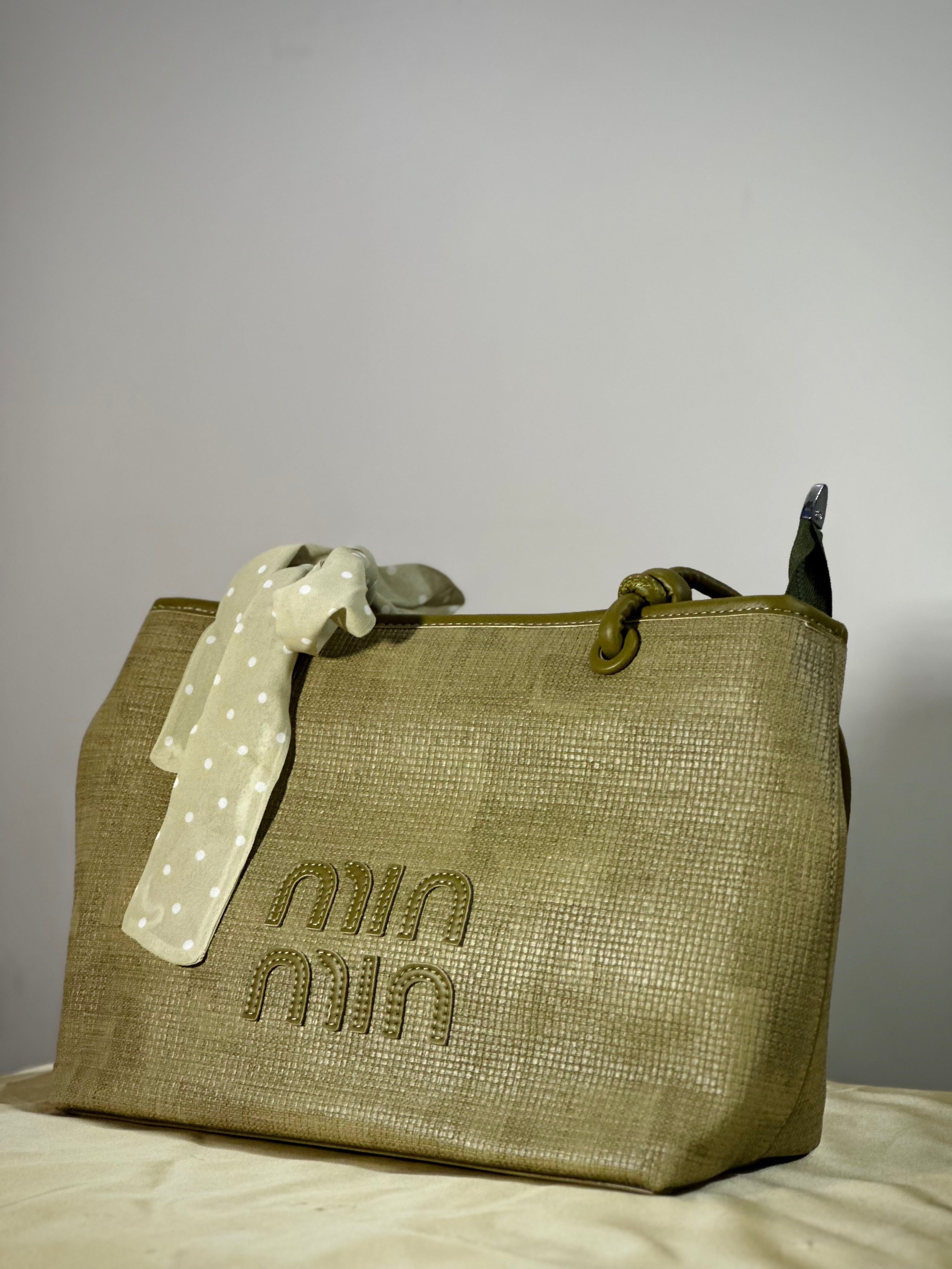 Hand bag