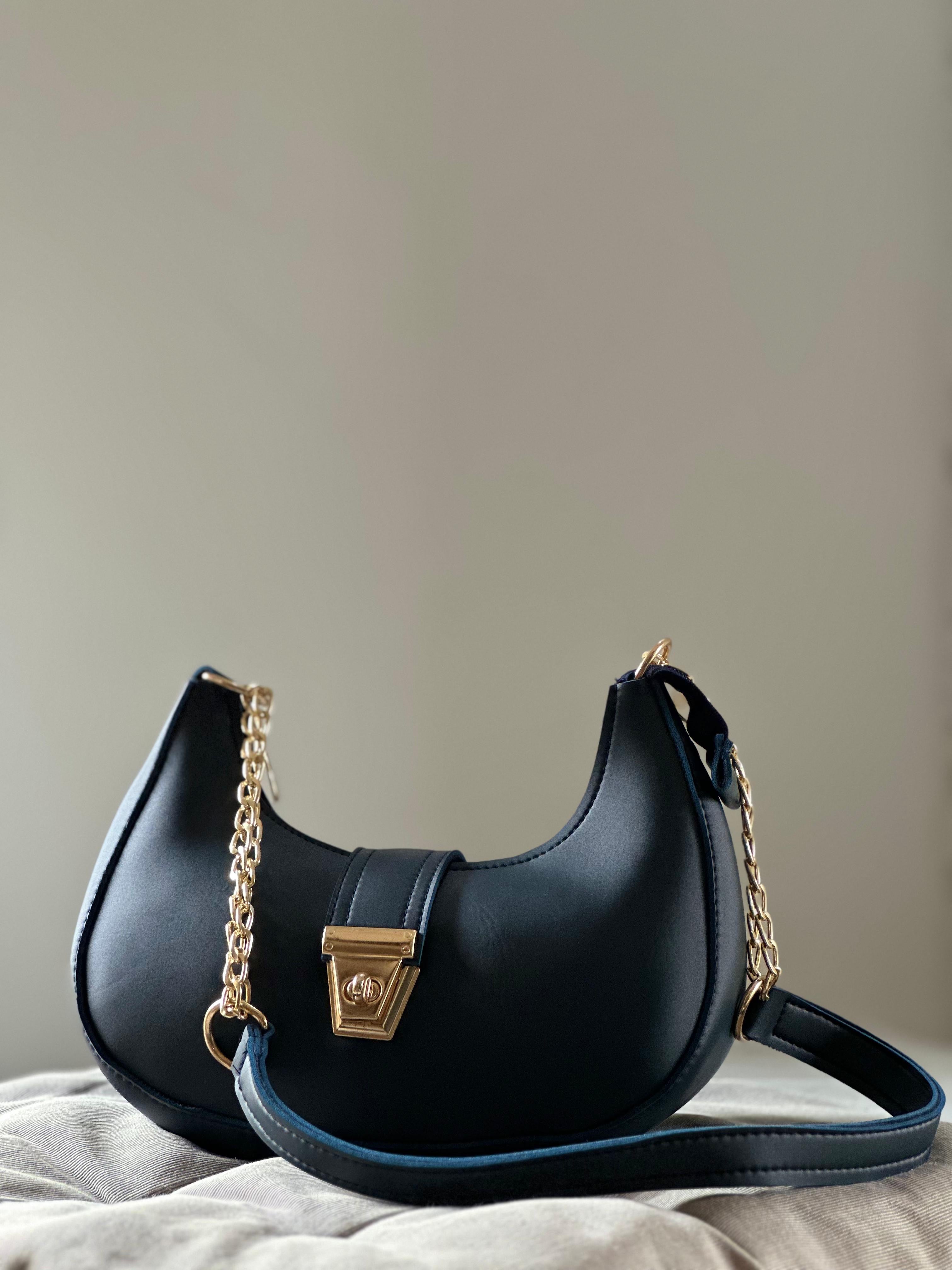 Hobo hand bag with chain