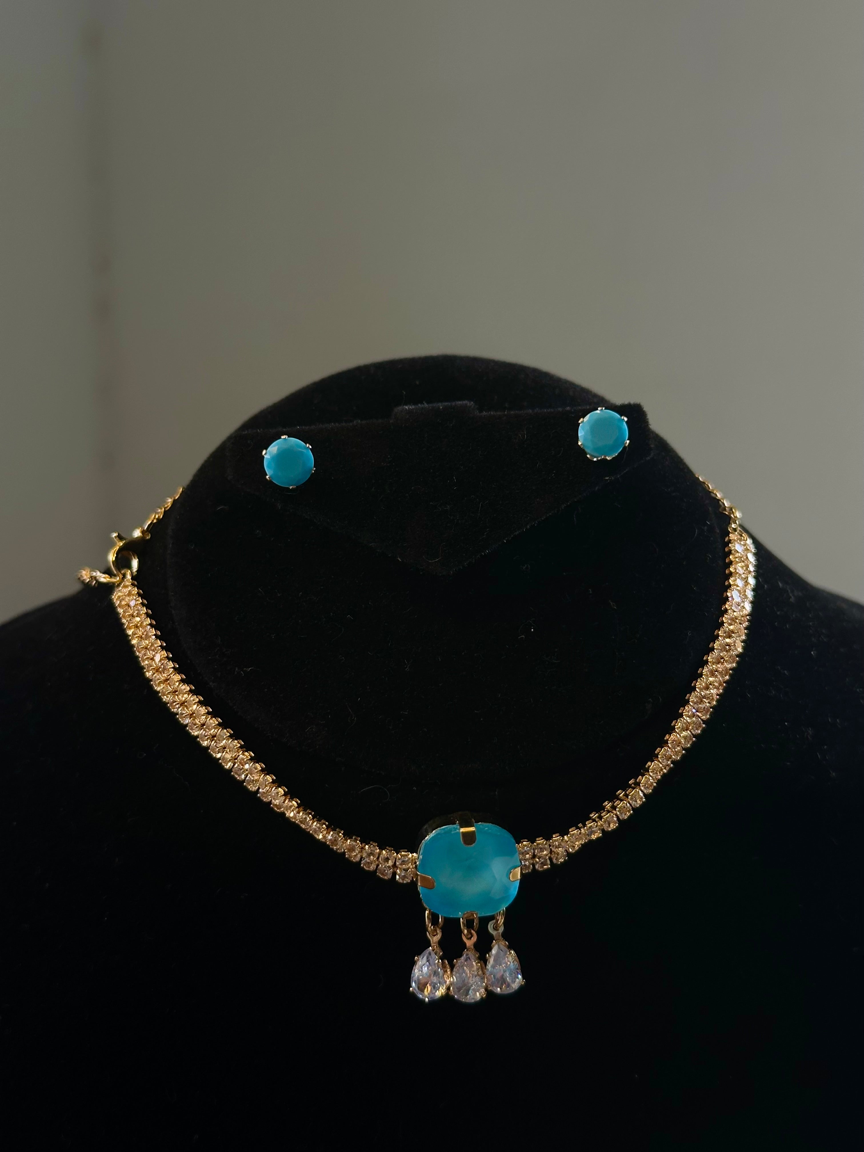 Choker set