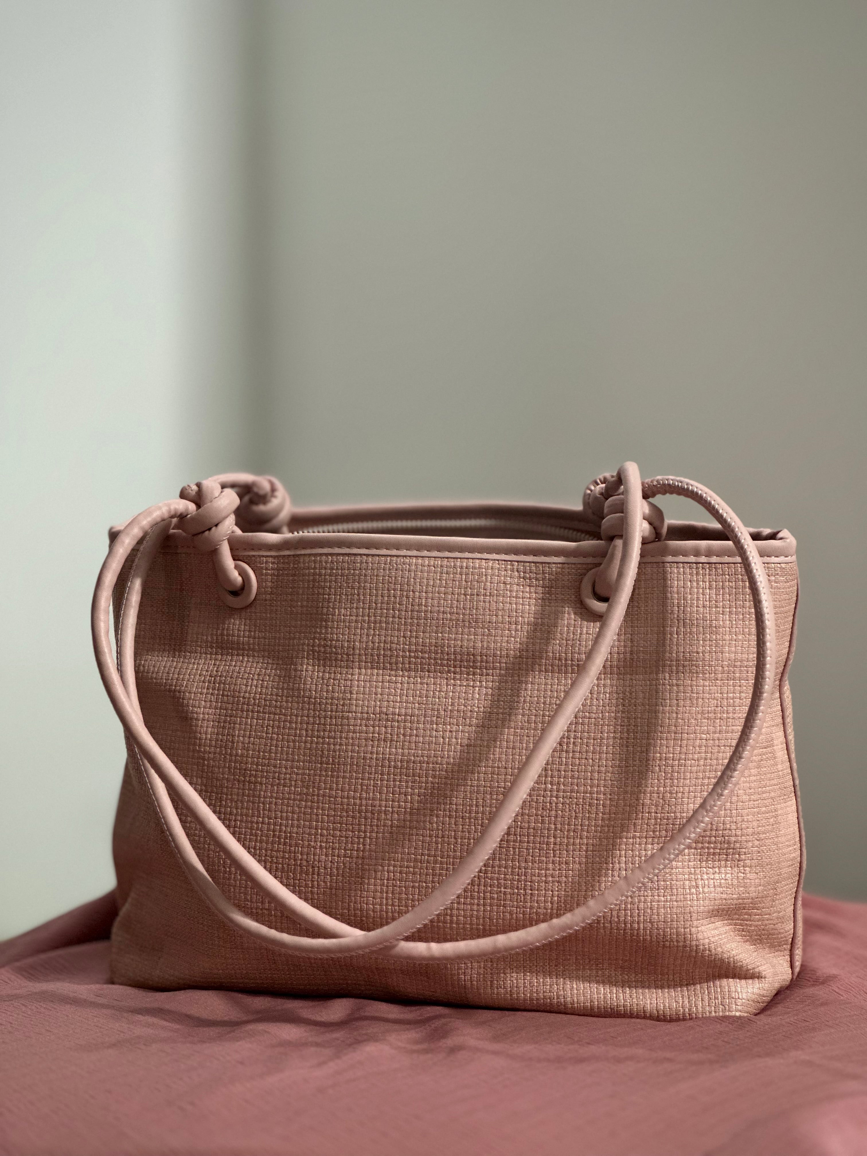 Hand bag