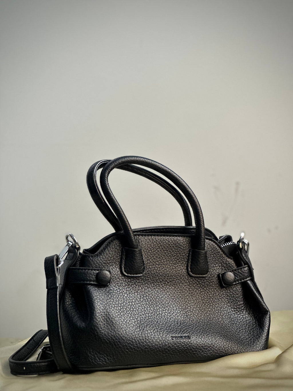Metro luxe hand bag