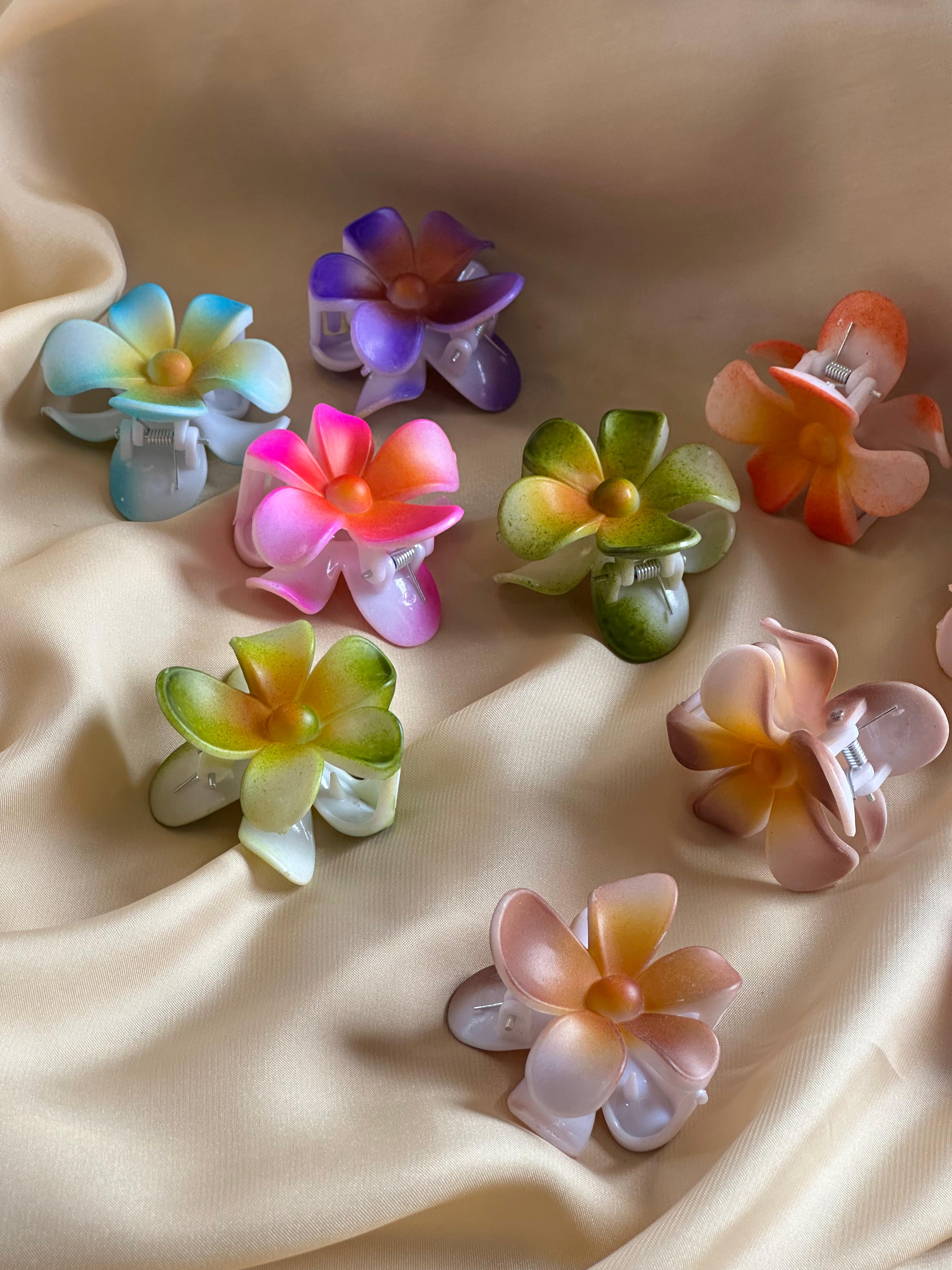 Flower hair claw