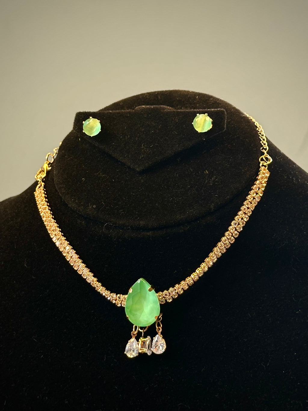 Choker set