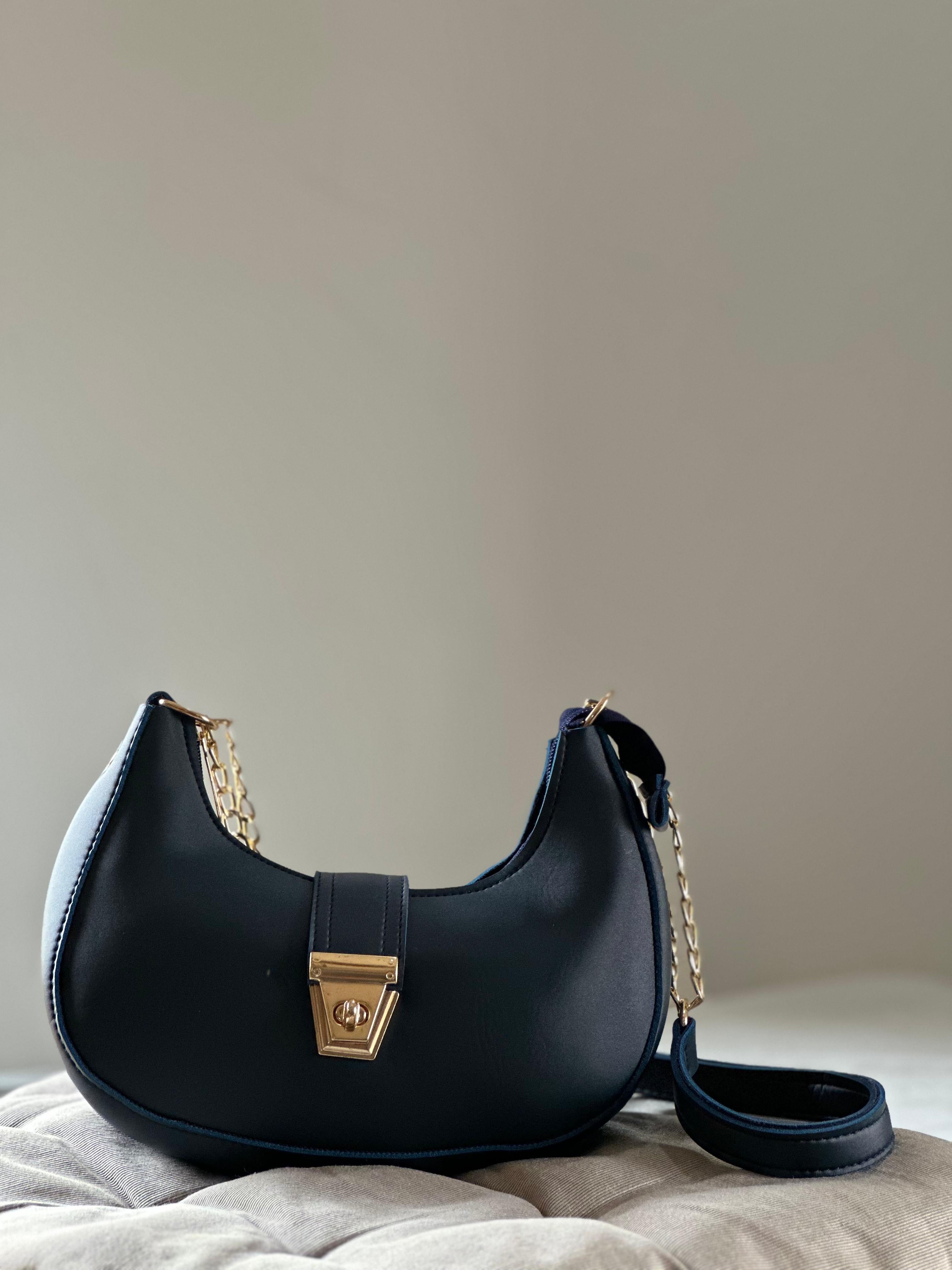 Hobo hand bag with chain