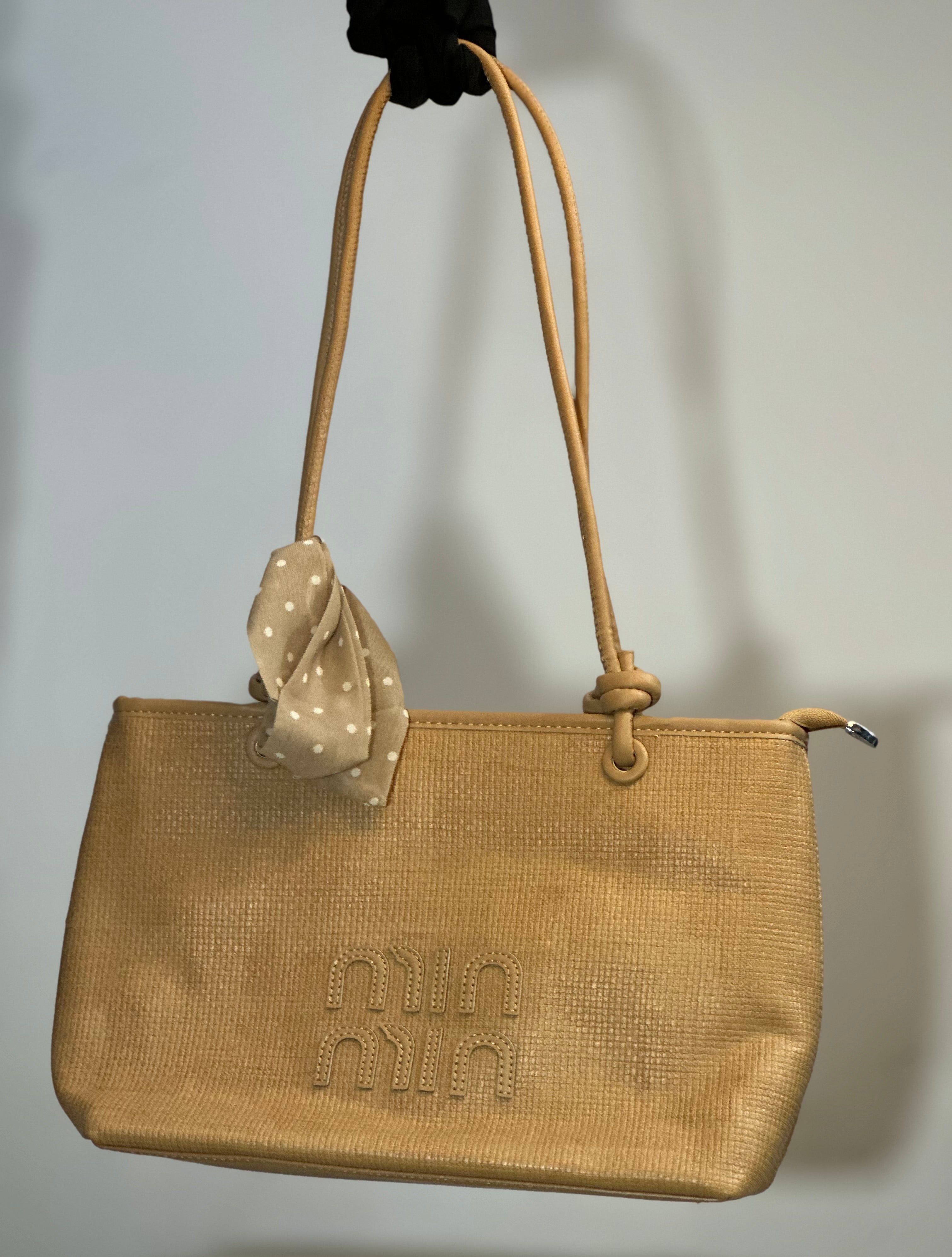 Hand bag