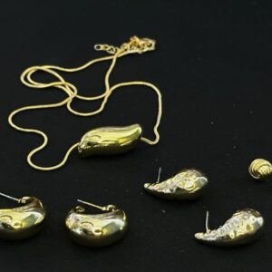 Pendant set